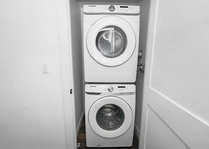 Апартаменты 4br South Loop With Rooftop And Gym Near Mccormick Place