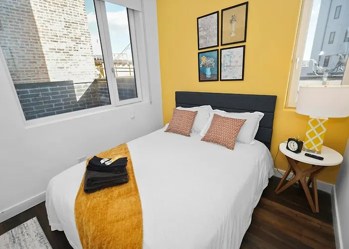 Апартаменты 4br South Loop With Rooftop And Gym Near Mccormick Place *
