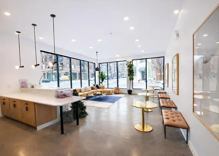 Апартаменты 4br South Loop With Rooftop And Gym Near Mccormick Place *