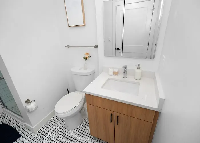 Апартаменты 4br South Loop With Rooftop And Gym Near Mccormick Place *