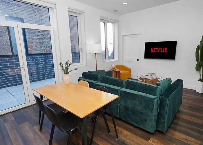 Апартаменты 4br South Loop With Rooftop And Gym Near Mccormick Place *